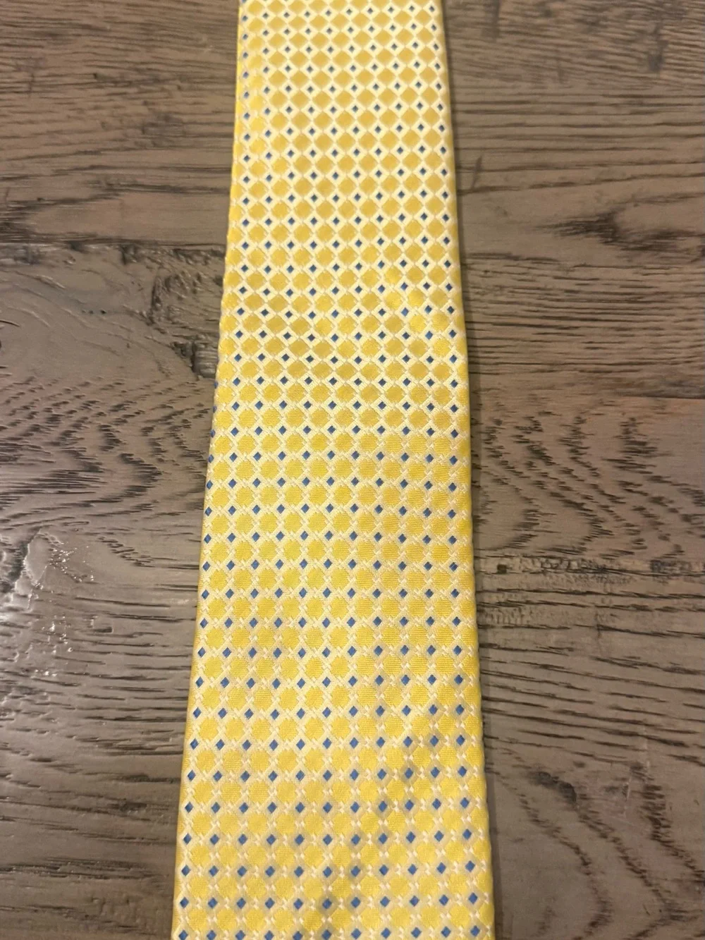 Geoffrey Beene Yellow and Light Blue Diamond Pattern Men’s Tie